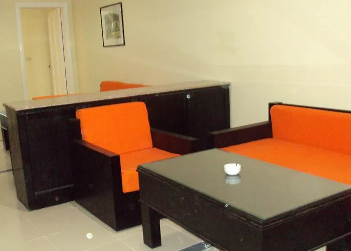 Elysees Apartment Hotel